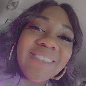 Meet your Posher, Bee